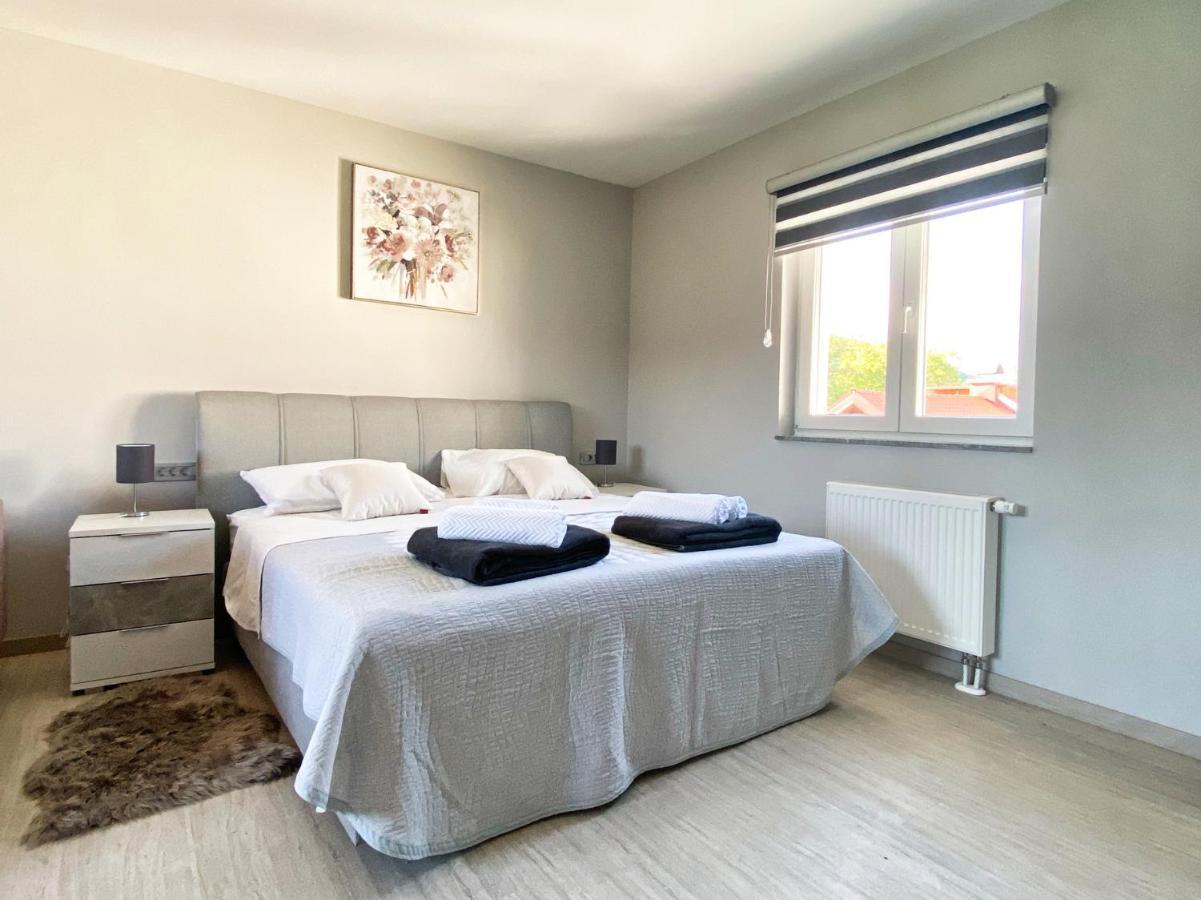 Apartmani Fenestra オトチャッツ エクステリア 写真